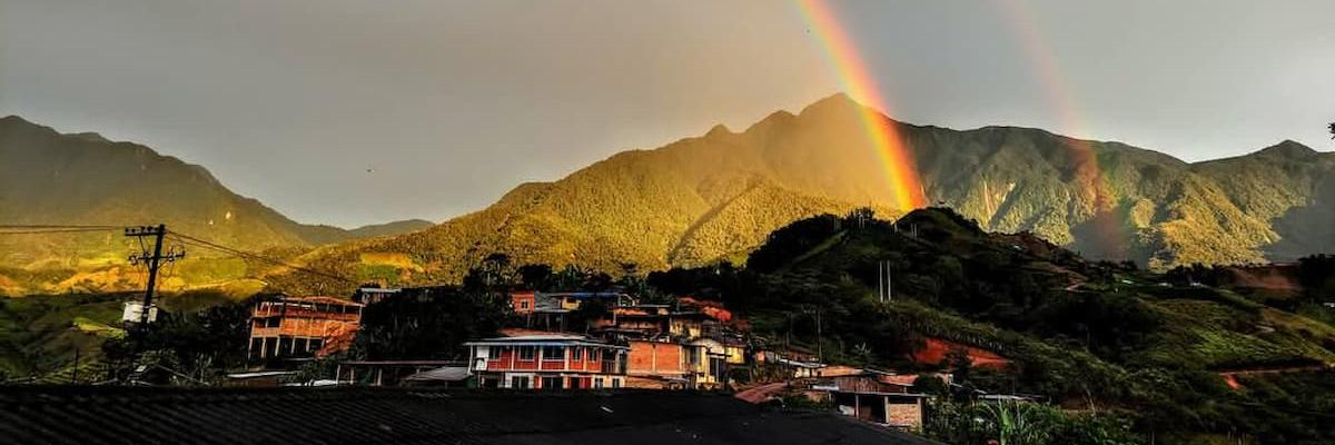 100 jóvenes del Plateado, Cauca, comienzan su camino en la Educación Superior con la IU Digital