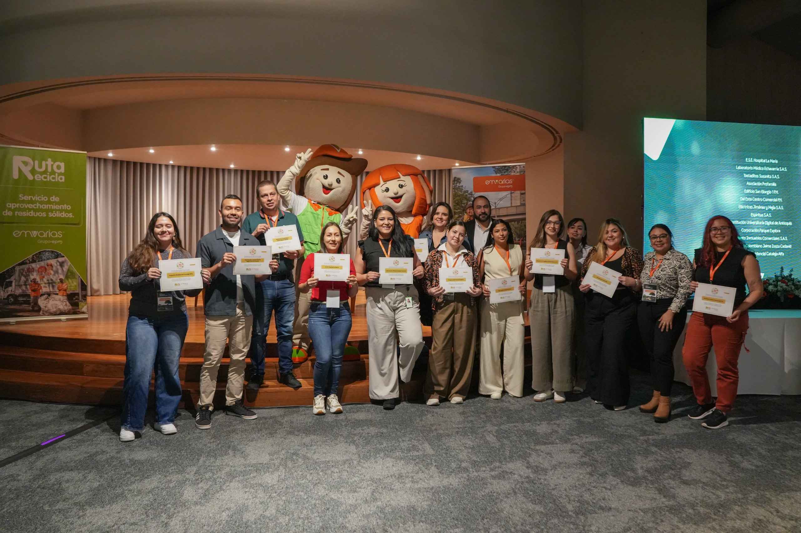 IU Digital de Antioquia recibió Mención especial en el Sello Naranja 2025, por sus buenas prácticas ambientales